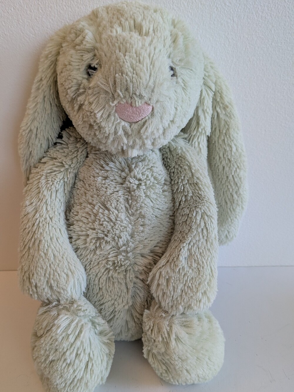 Jellycat KIWI Medium 12" Bashful Bunny Retired Mint Green pink heart shaped nose